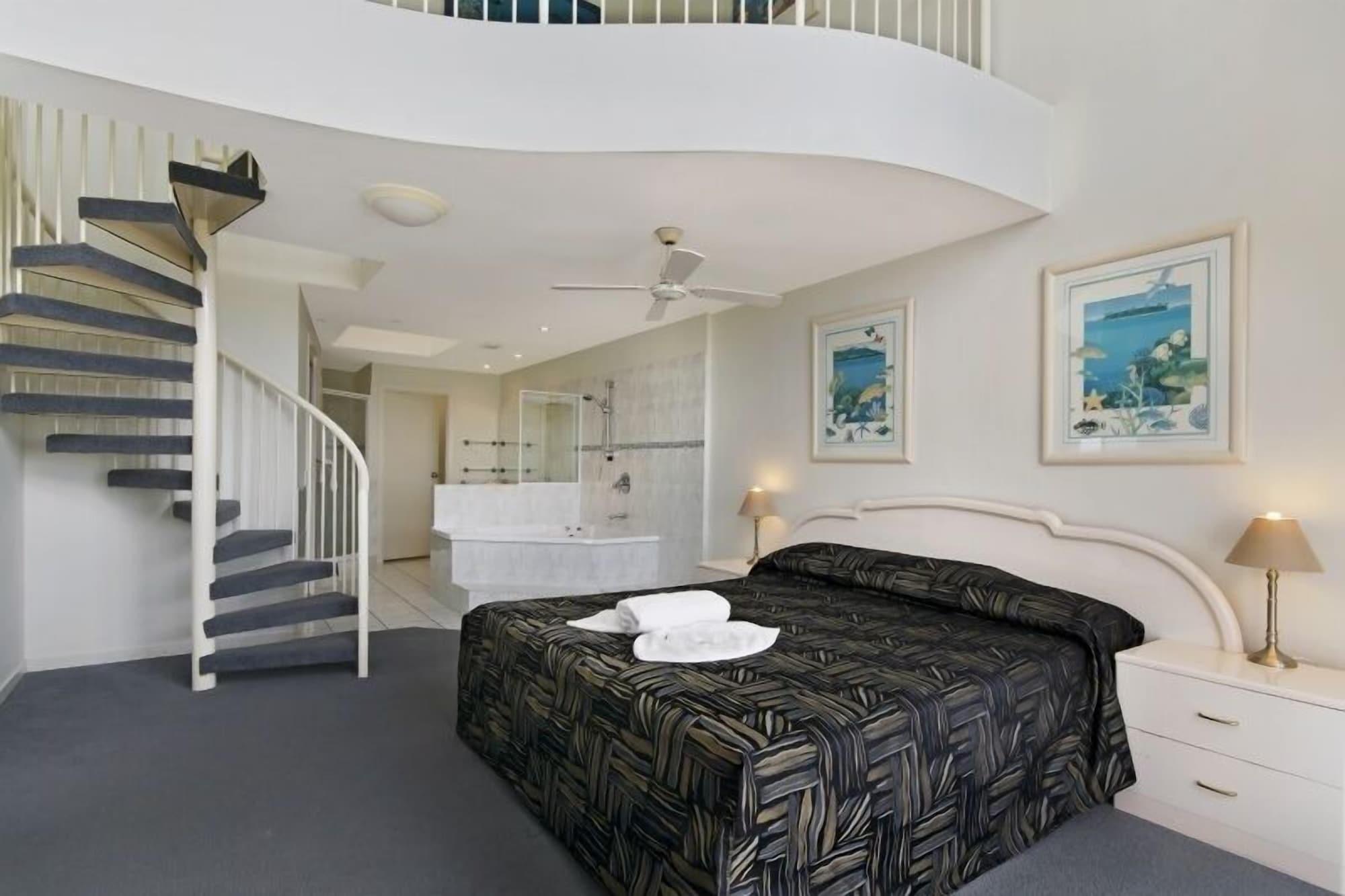 Riviere On Golden Beach Caloundra Exterior foto