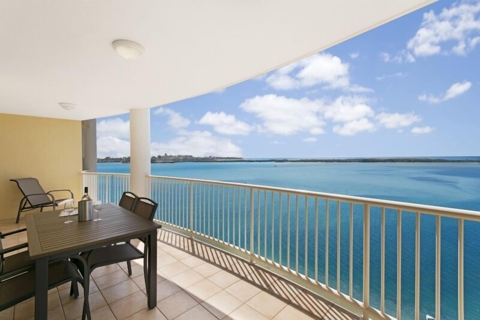 Riviere On Golden Beach Caloundra Exterior foto