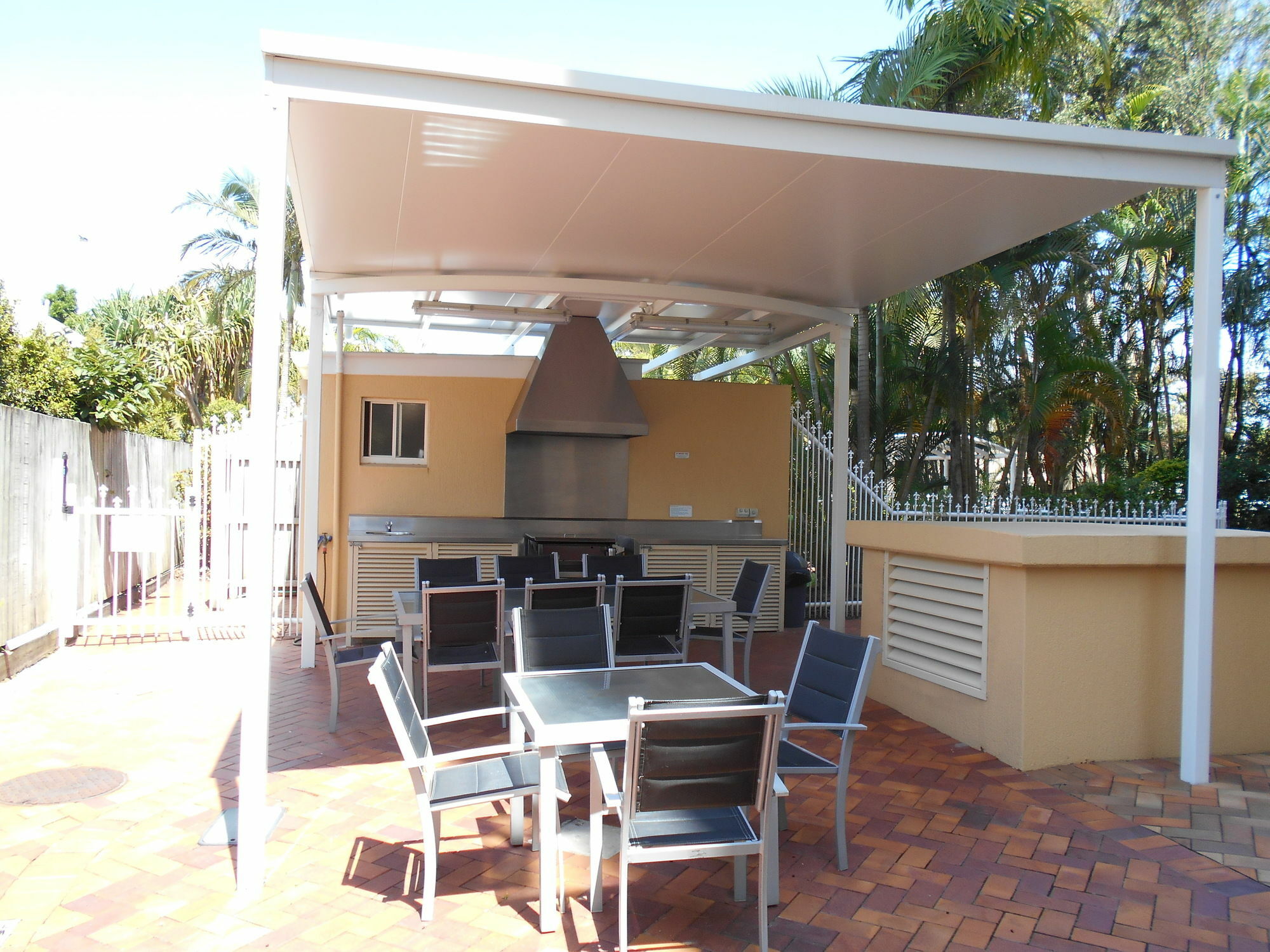 Riviere On Golden Beach Caloundra Exterior foto